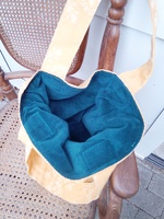 gelbe Tasche mit Nickifutter